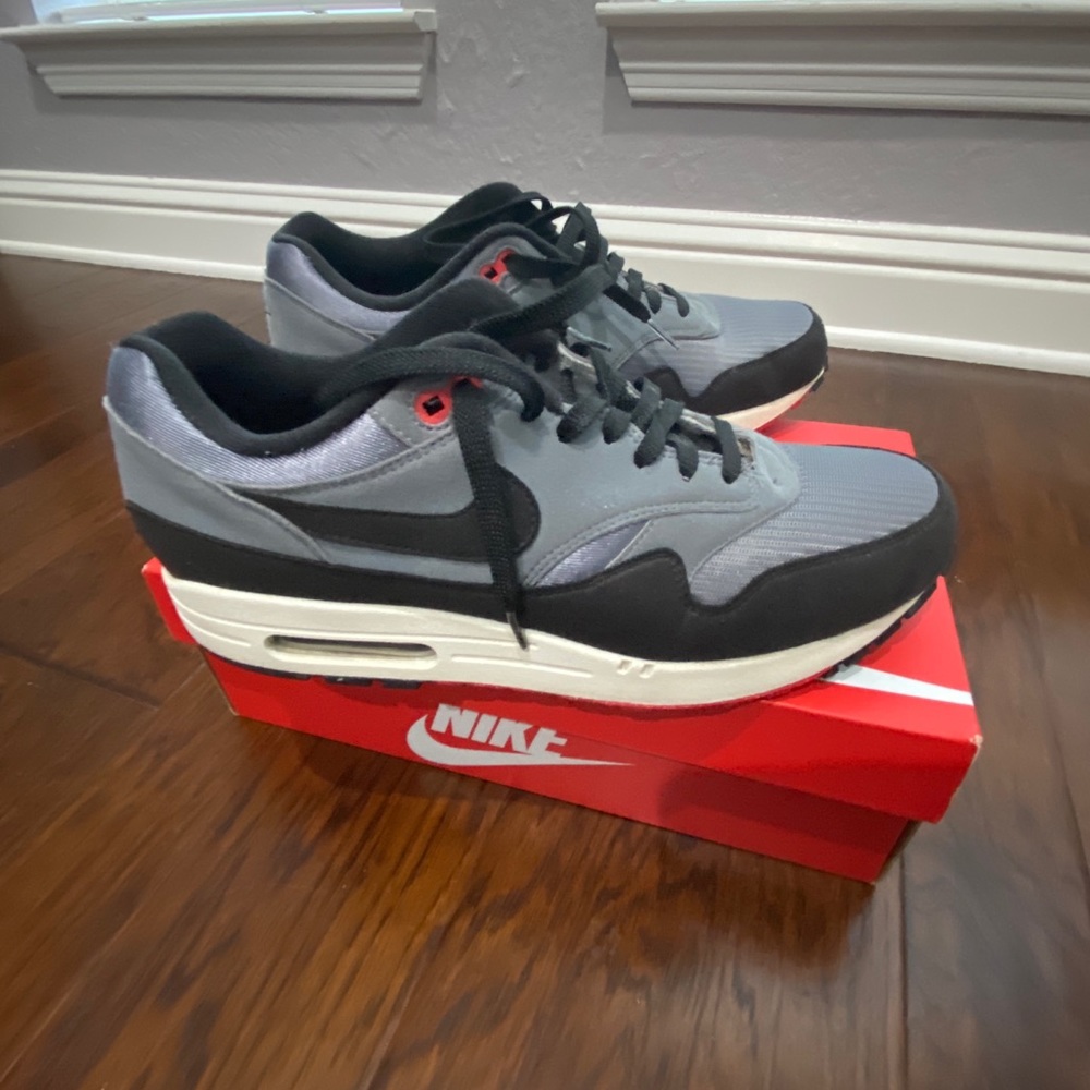 Mens custom “Nike By You” Shoes size 10.5